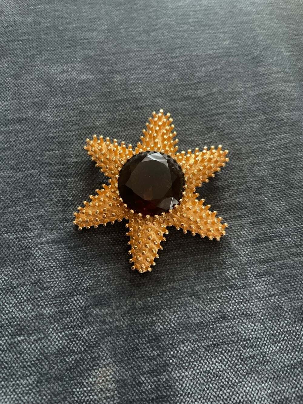 Vintage Benedikt N.Y. Gold Starfish Brooch with Root Beer Center Stone